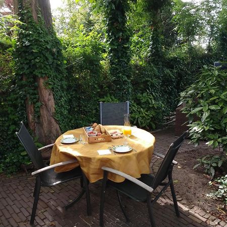 The Walnut Tree Bed & Breakfast เฮเลวุทสไลส์ ภายนอก รูปภาพ